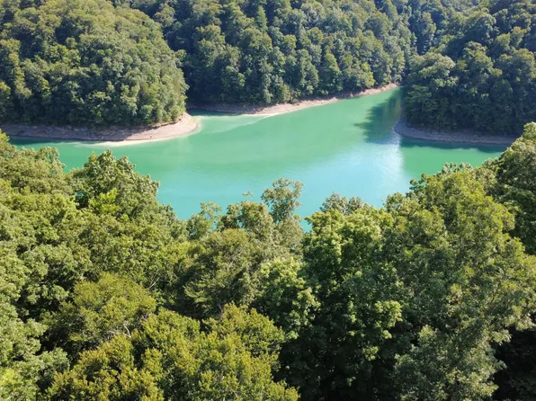 11 Cherry Ln, Jamestown, KY 42629