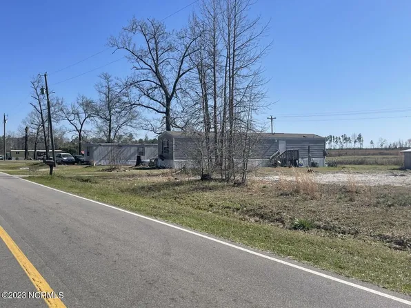 134 Whitestocking Road, Burgaw, NC 28425