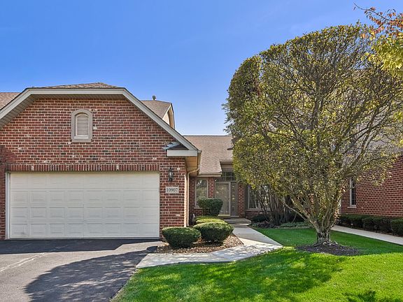 2nd image of 10907 Settlers Pond Ct