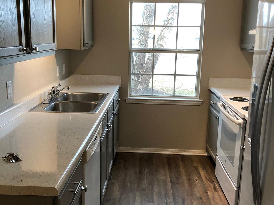 2nd image of 4242 Backus Ave