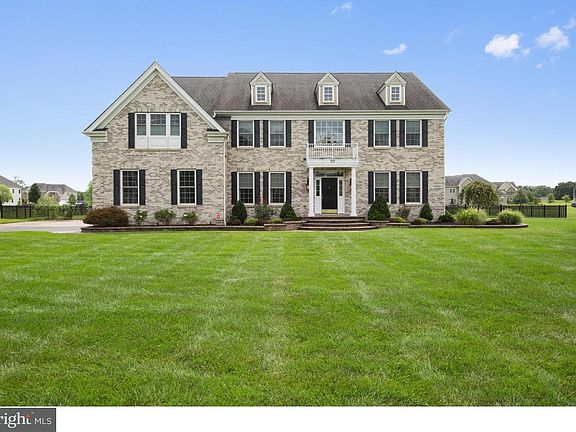 2nd image of 771 Rachel Dr