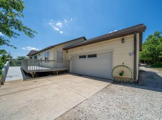 21501 N Berchtold Rd, Chillicothe, IL 61523