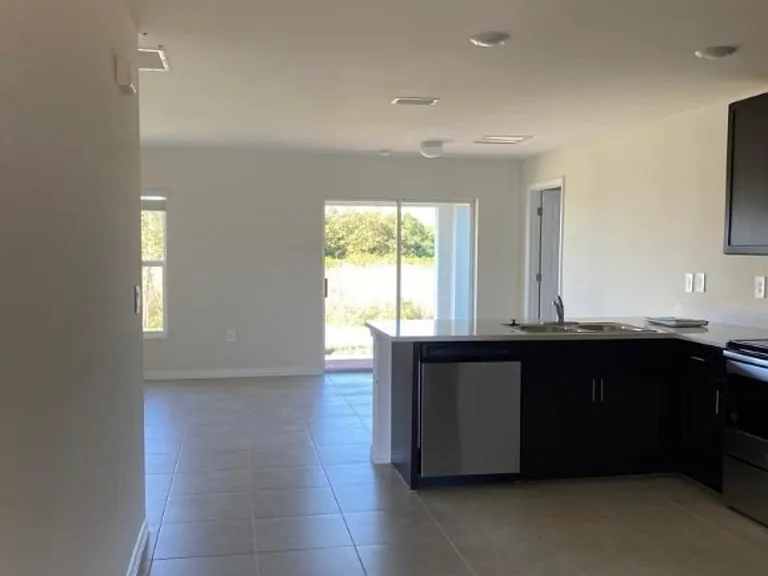 9013 Ike Ct — Photo 5