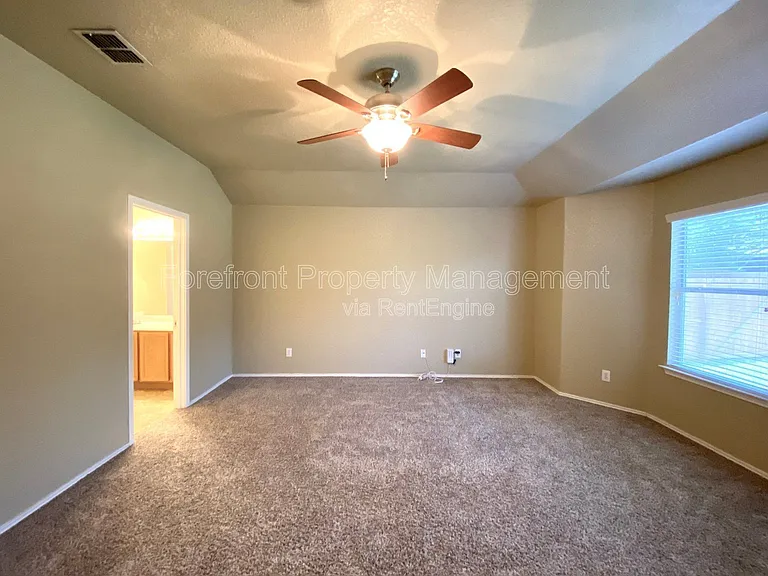 12647 Point Smt — Photo 32