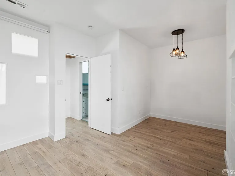 195 Beacon St — Photo 34