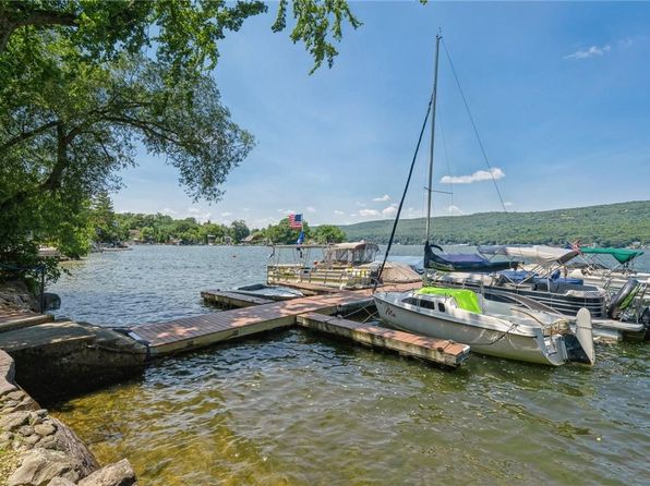 8 Sterling Place, Greenwood Lake, NY 10925