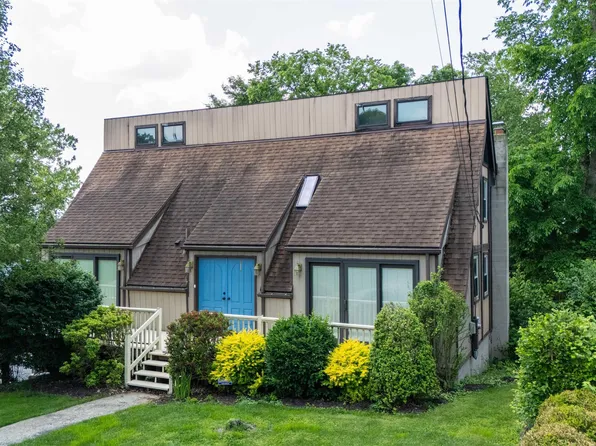 1457 Dogwood Ave, Morgantown, WV 26505