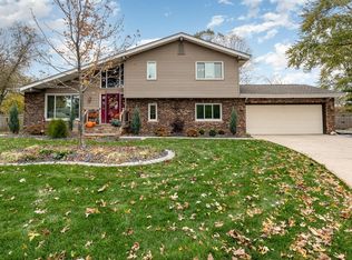 12030 W 96th Ct, Saint John, IN 46373