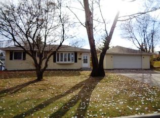 3190 68th St E, Inver Grove Heights, MN 55076