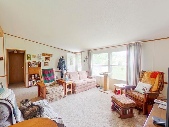 4th image of 140 Sunrise Ln