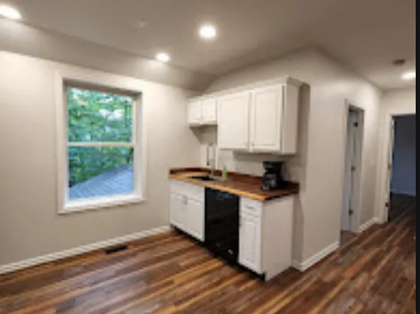 4 Hayfield Ct #1, New Freedom, PA 17349