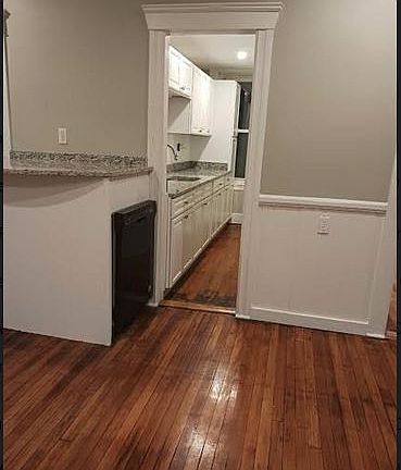 3rd image of 300 Harding St APT 1