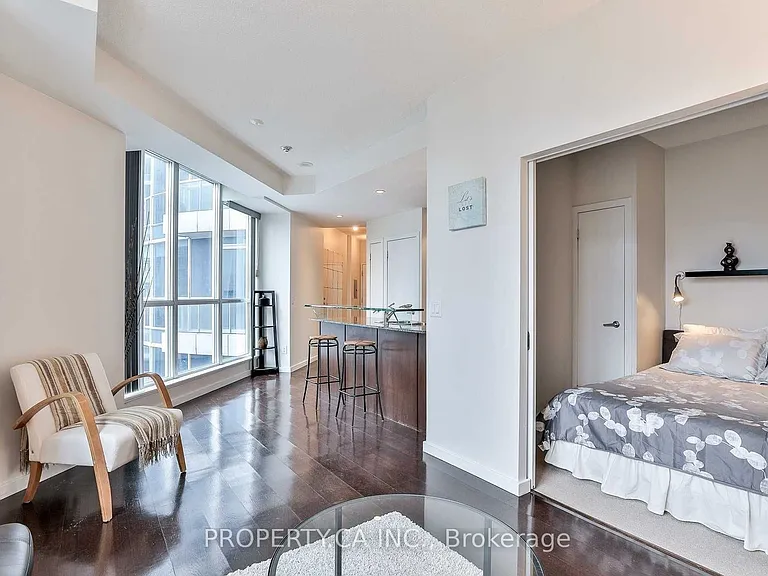 208 Queens Quay W #3112 — Photo 11
