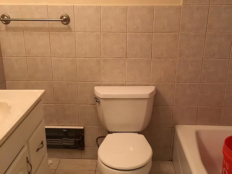 110 Thorne St #FRONT — Photo 9