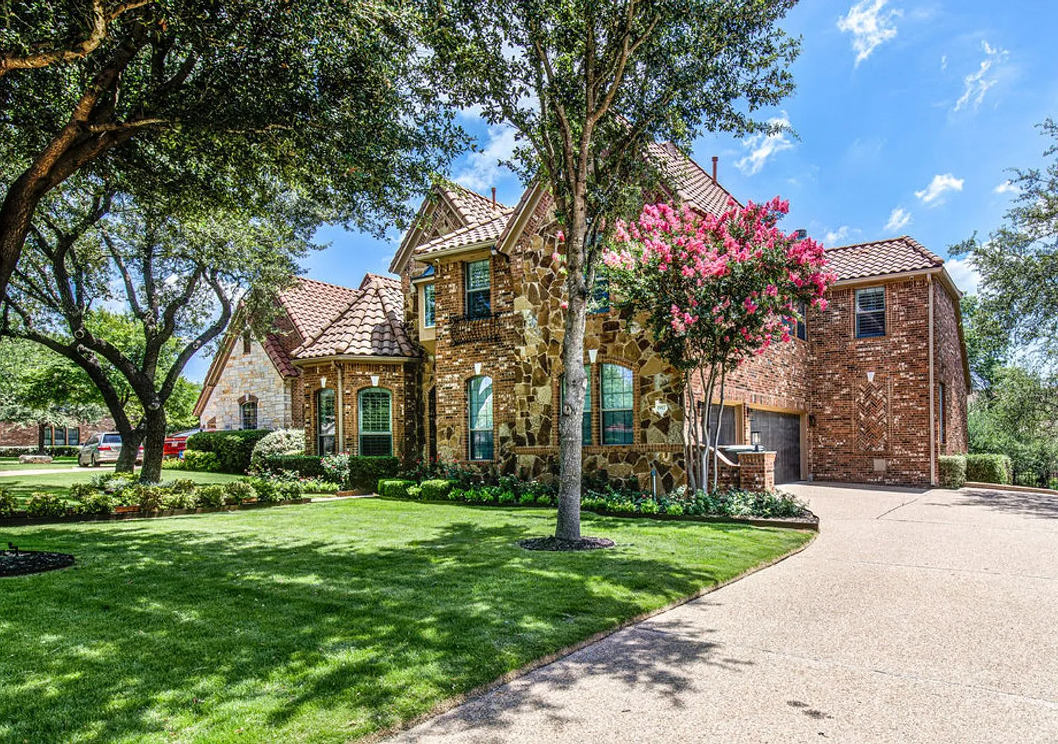**Three Weeks Free Rent Gorgeous Home In Gated Ut Golf Club With Tons Of Custom Upgrades! — Photo 2