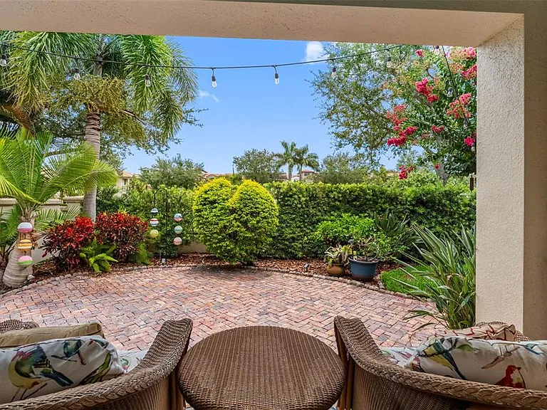6022 Beacon Shores St — Photo 36