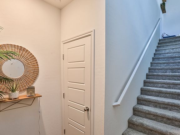 5th image of 25 Barbara Ln #42