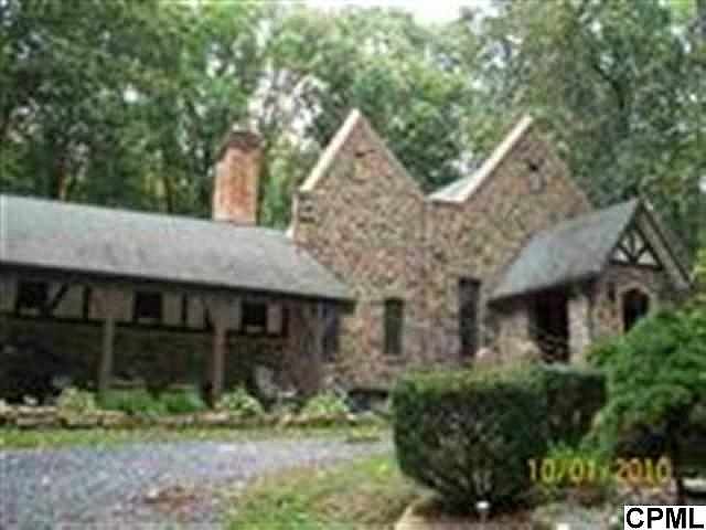 2nd image of 1031 Mountain Rd