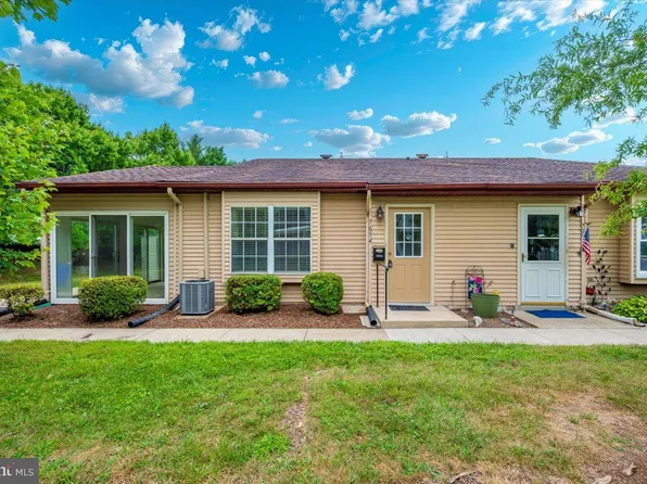 7054 Basswood Rd, Frederick, MD 21703