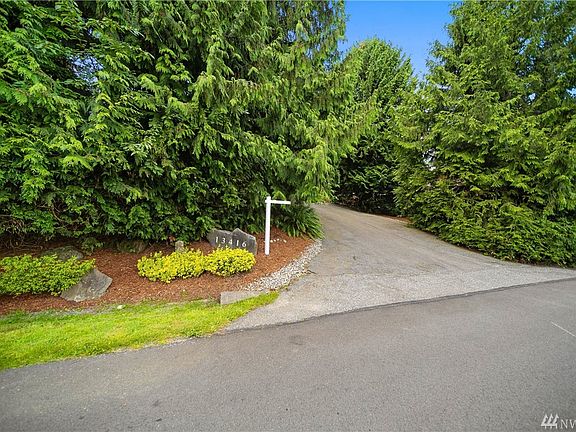 Wide Driveway.