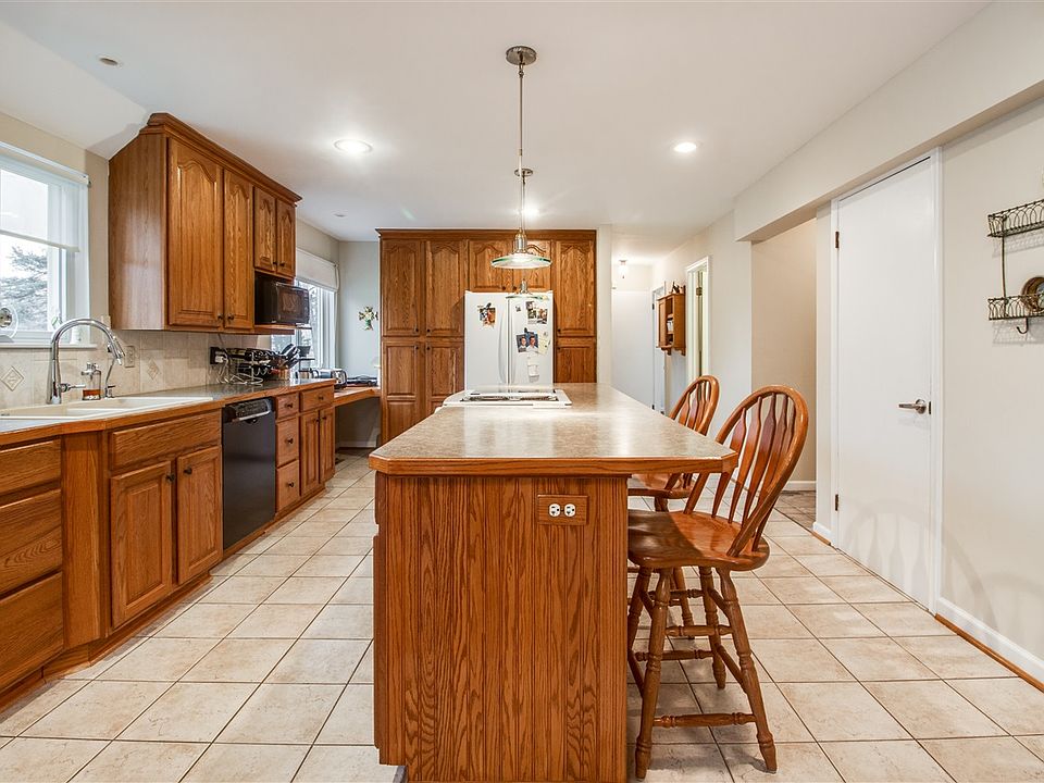 1st image of 7040 Mancour Dr