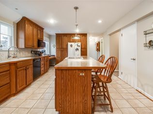 7040 Mancour Dr, Grand Blanc, MI 48439