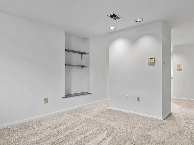 6352 Aurelia St #521 — Photo 8