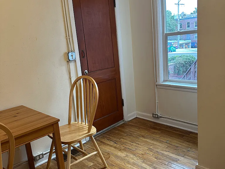 1434 N Corona St #4 — Photo 8