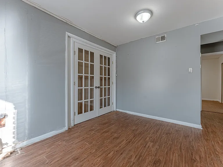 5100 John F Kennedy Blvd — Photo 5
