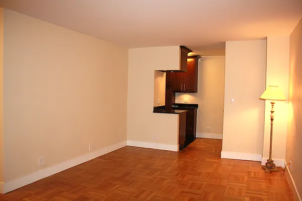 Rented by Oxford Property Group | media 9