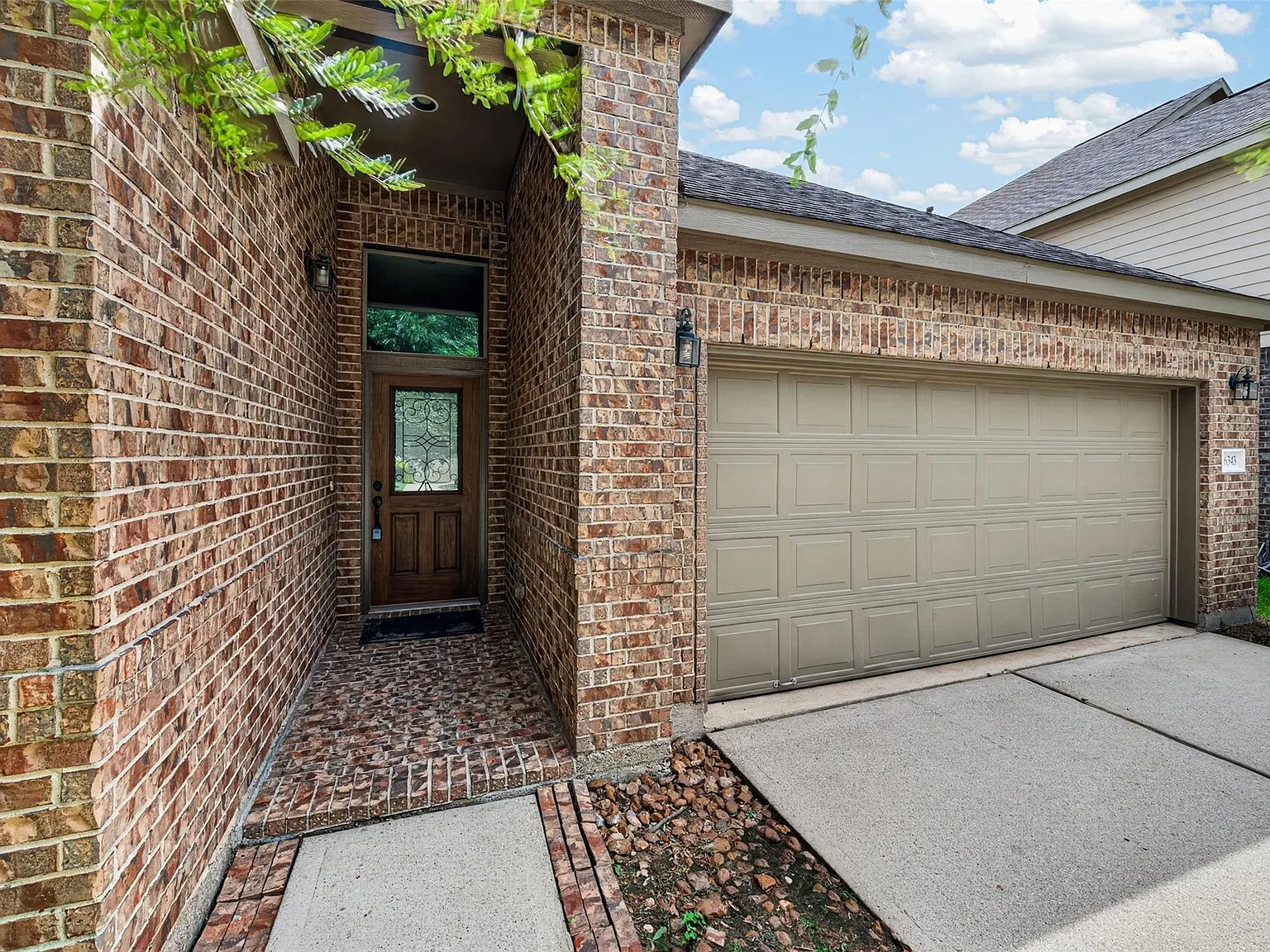 4 bed, 3.0 bath, 2166 sqft, $2,150 — Photo 4