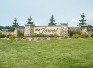 2531 Clubhouse Dr, Lake City, MN 55041