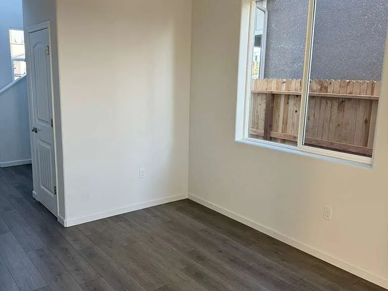 3023 N Martin St — Photo 11