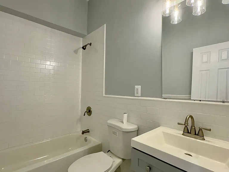 10 E Mulberry St — Photo 14
