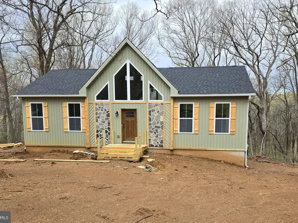 213 Locust Dr, Harpers Ferry, WV 25425