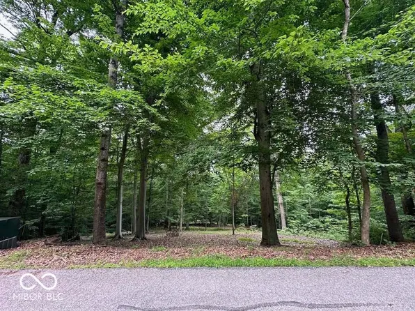 1 N Oxford Ct, Martinsville, IN 46151