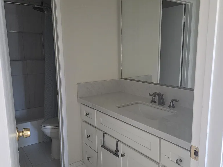 Hallway upstairs bathroom