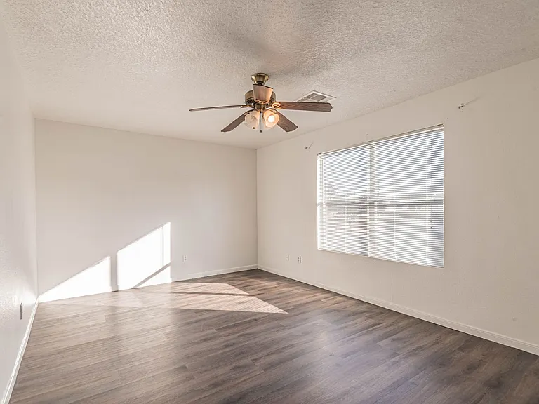 19507 Narcissus Brook Ln — Photo 9