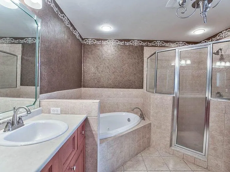 Master Bath room