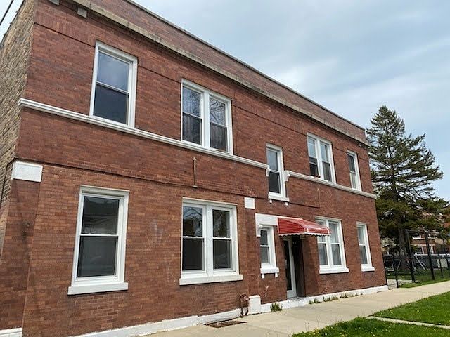 1st image of 2656 S Kolin Ave #1B