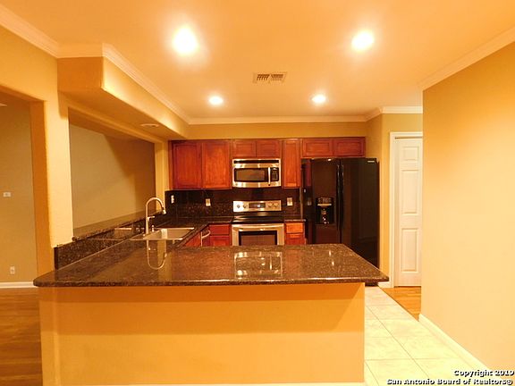 3rd image of 10937 Crown Park #10937
