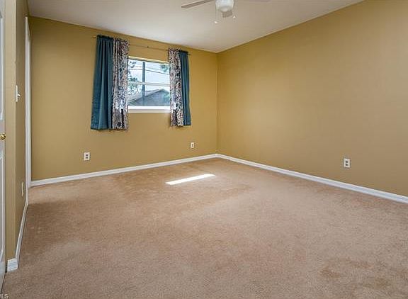5th image of 4519 Catalina Ln