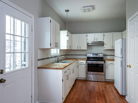 4th image of 165 Anderson Ave NW #B