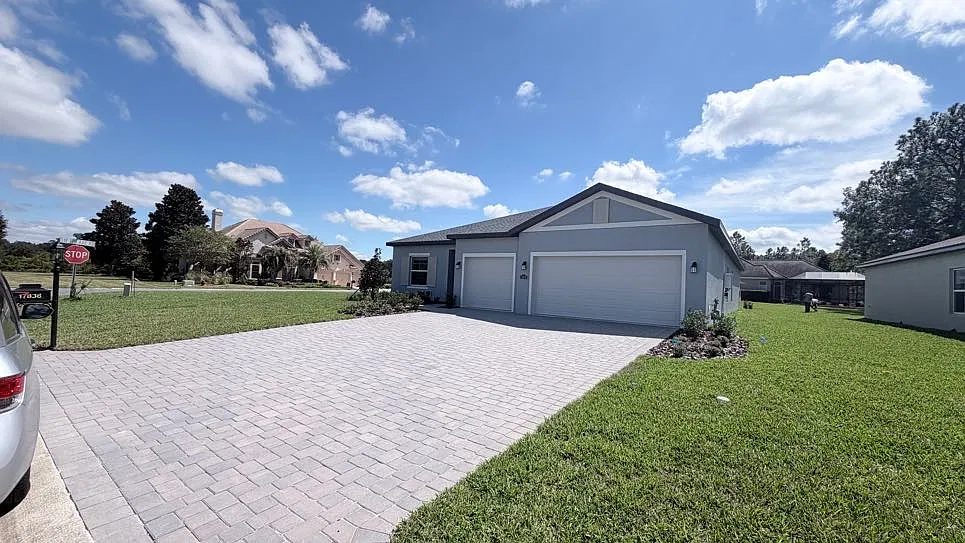 5 bed, 2587 sqft, $2,450 — Photo 3