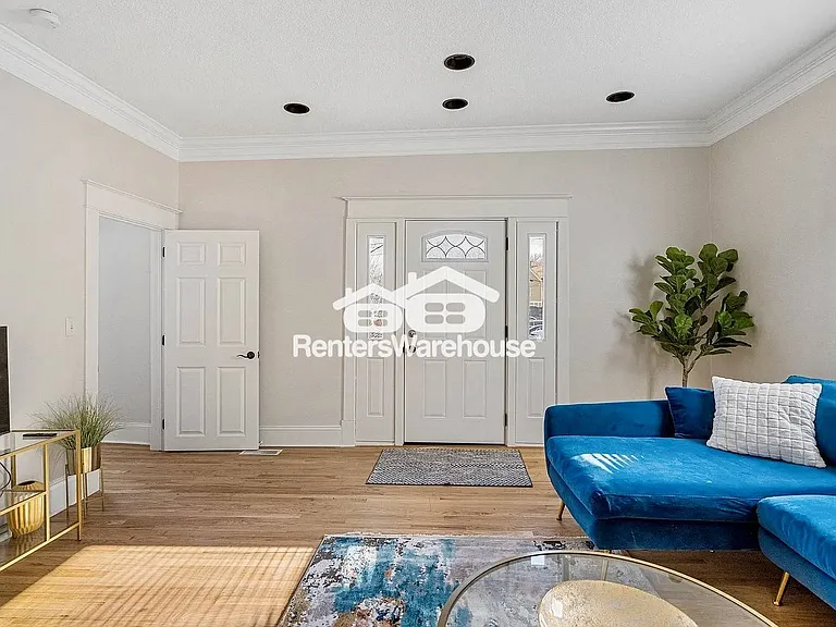 544 36th St #1 — Photo 7