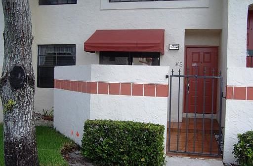 1st image of 305 Freedom Ct