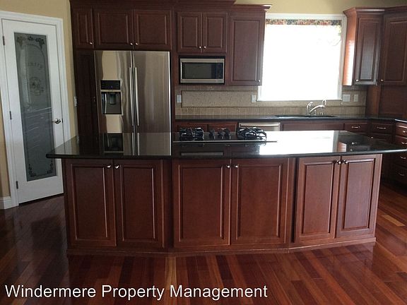 5th image of 99 Linda Ln