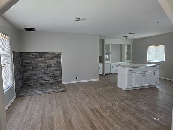 4th image of 2225 Young Ave