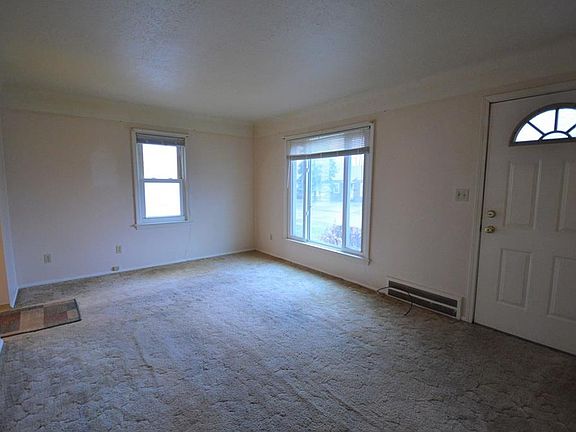 2nd image of 4674 W 147th St