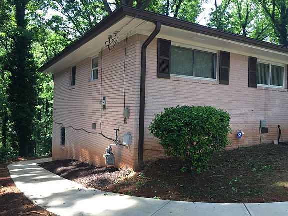 Walking Path to Basement Unit